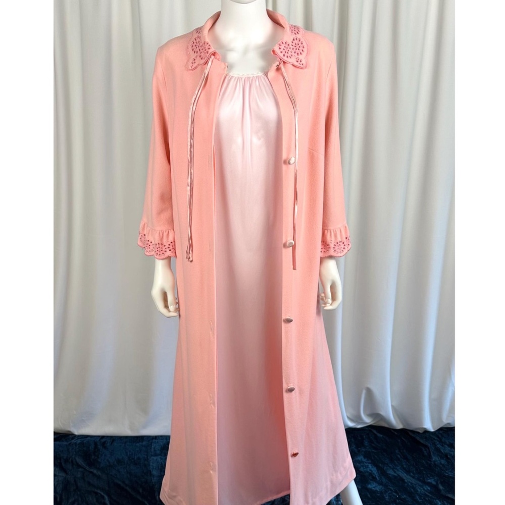 Vintage 50’s Soft Fabric House Coat with Eyelet Lace • Long • Pink Robe - S/M